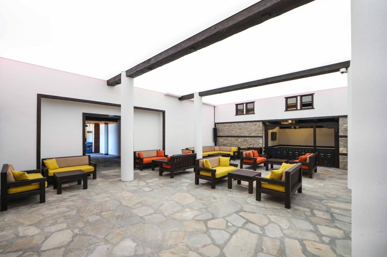Hotel Leşten Exterior foto