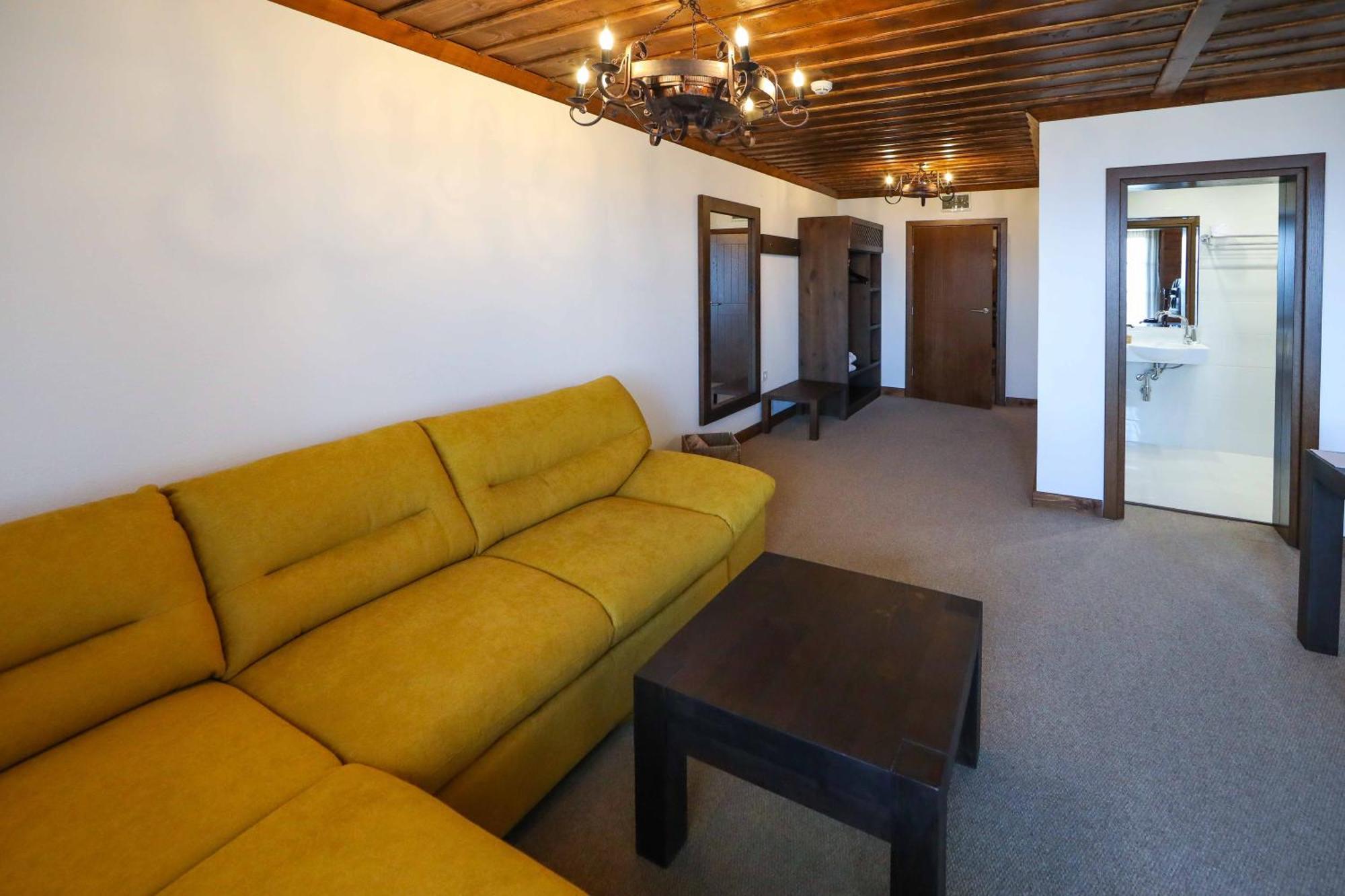 Hotel Leşten Cameră foto