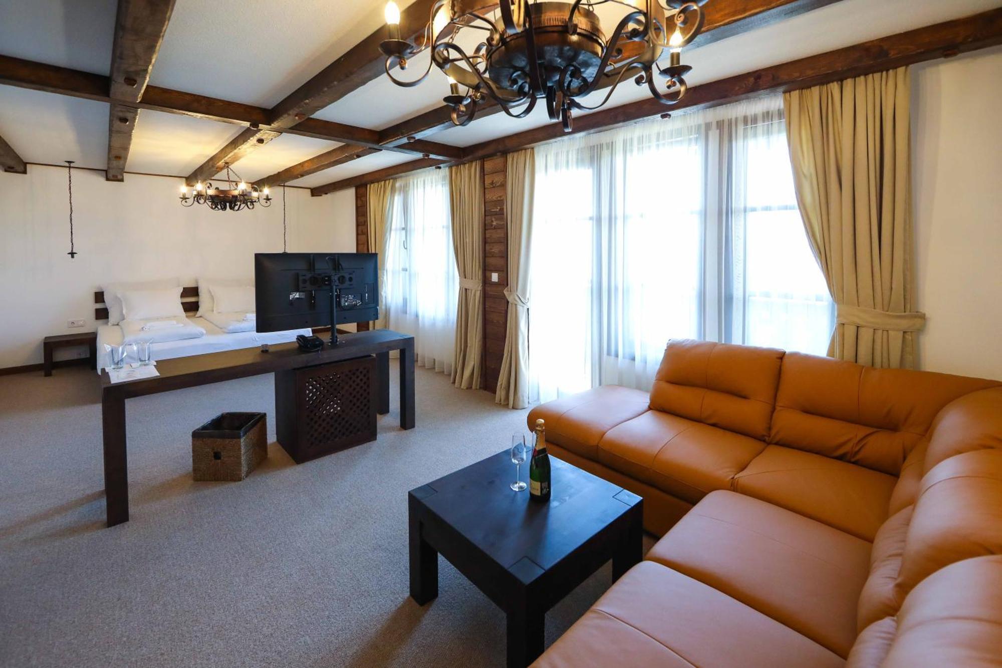 Hotel Leşten Cameră foto